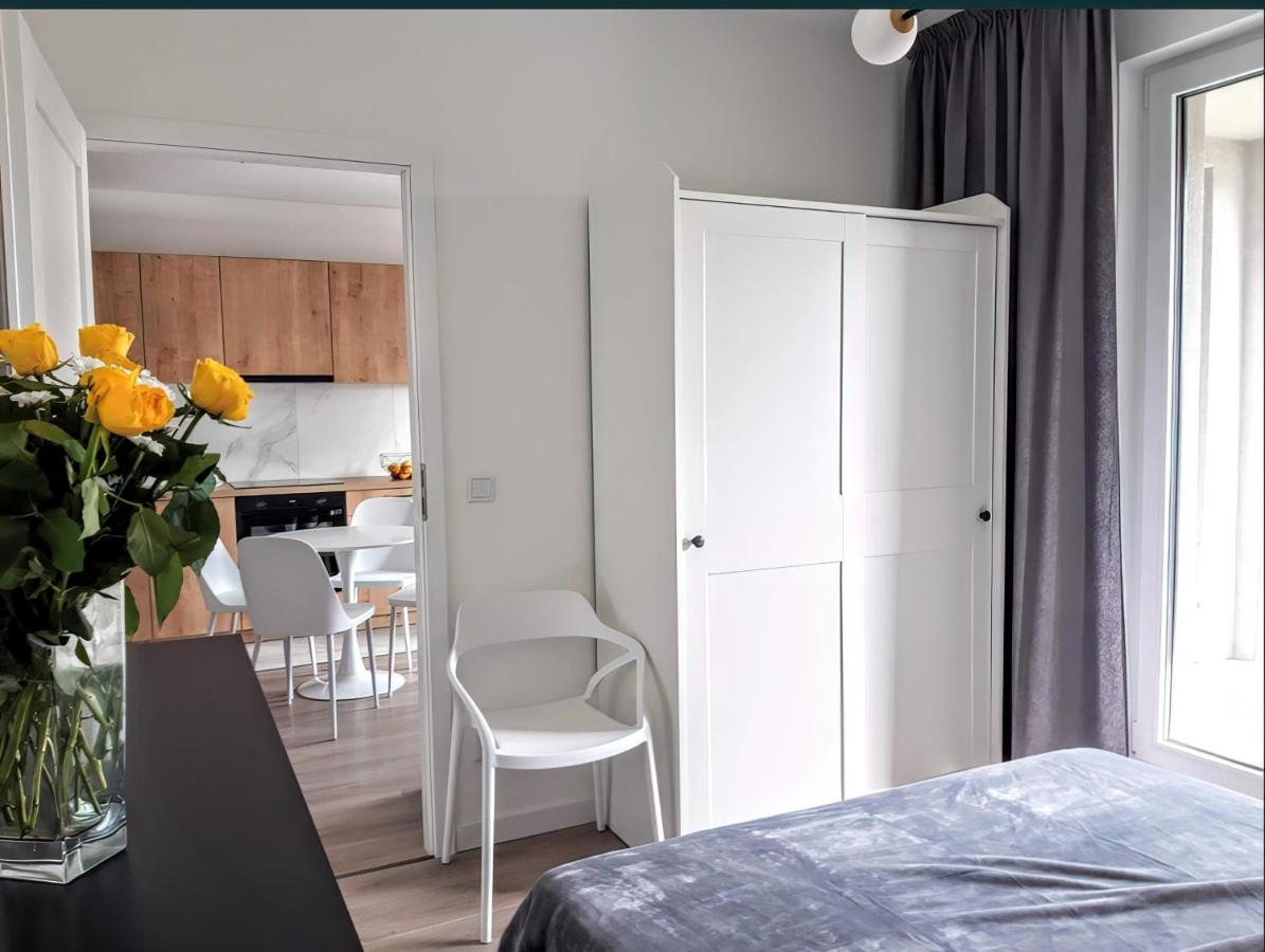 Apartamenty Fuzja - Komfortowe Mieszkania Blisko Centrum Lodzi Garaz ภายนอก รูปภาพ