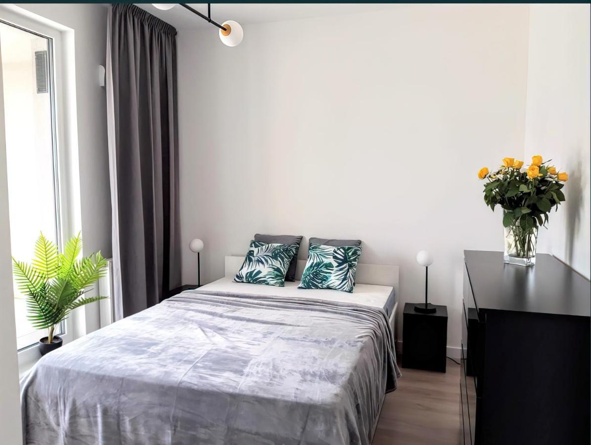 Apartamenty Fuzja - Komfortowe Mieszkania Blisko Centrum Lodzi Garaz ภายนอก รูปภาพ