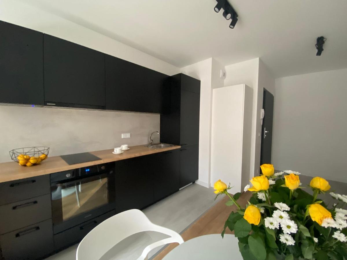 Apartamenty Fuzja - Komfortowe Mieszkania Blisko Centrum Lodzi Garaz ภายนอก รูปภาพ