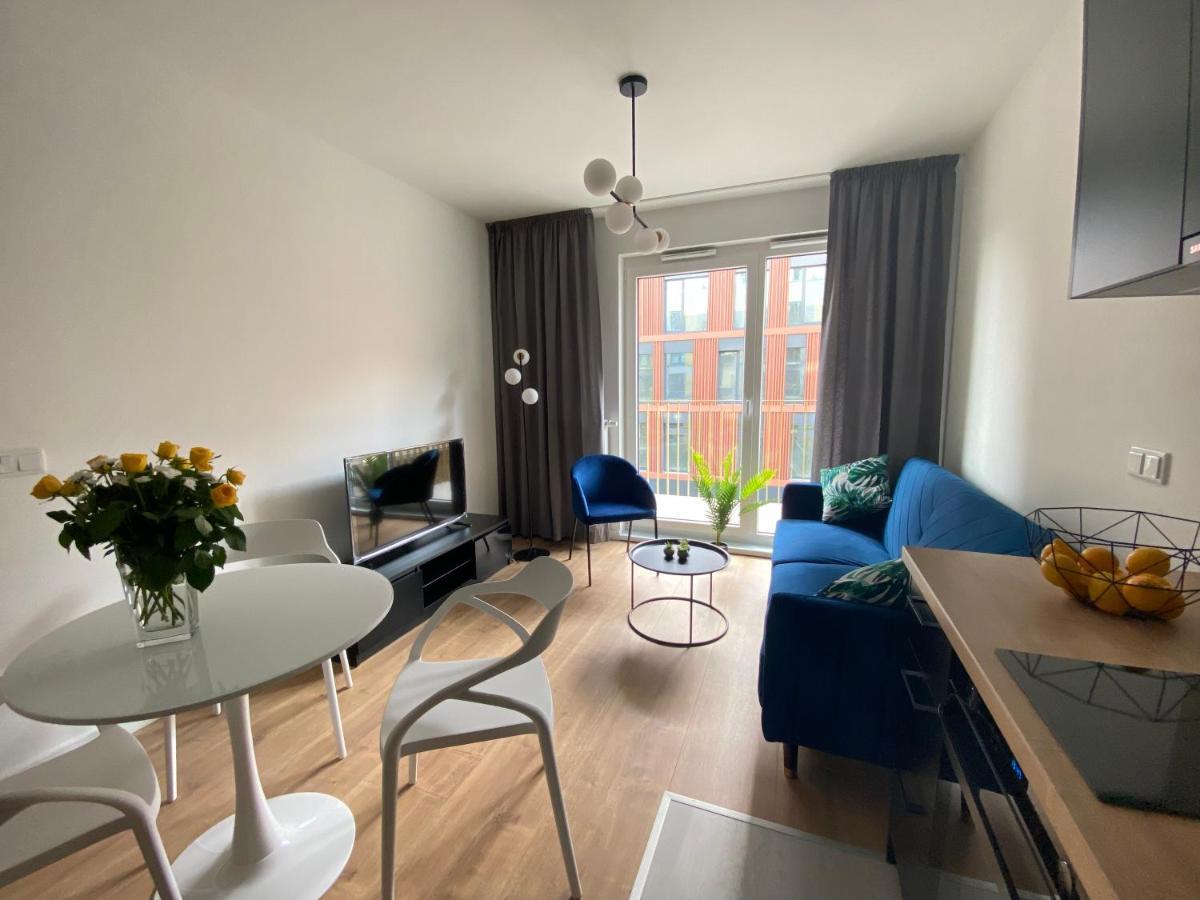 Apartamenty Fuzja - Komfortowe Mieszkania Blisko Centrum Lodzi Garaz ภายนอก รูปภาพ