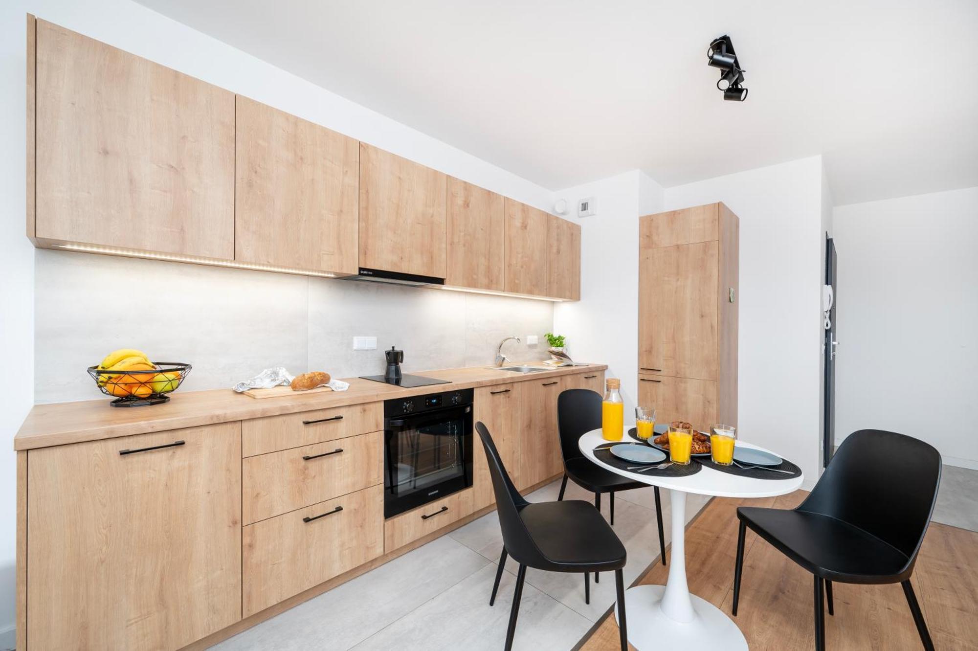 Apartamenty Fuzja - Komfortowe Mieszkania Blisko Centrum Lodzi Garaz ภายนอก รูปภาพ