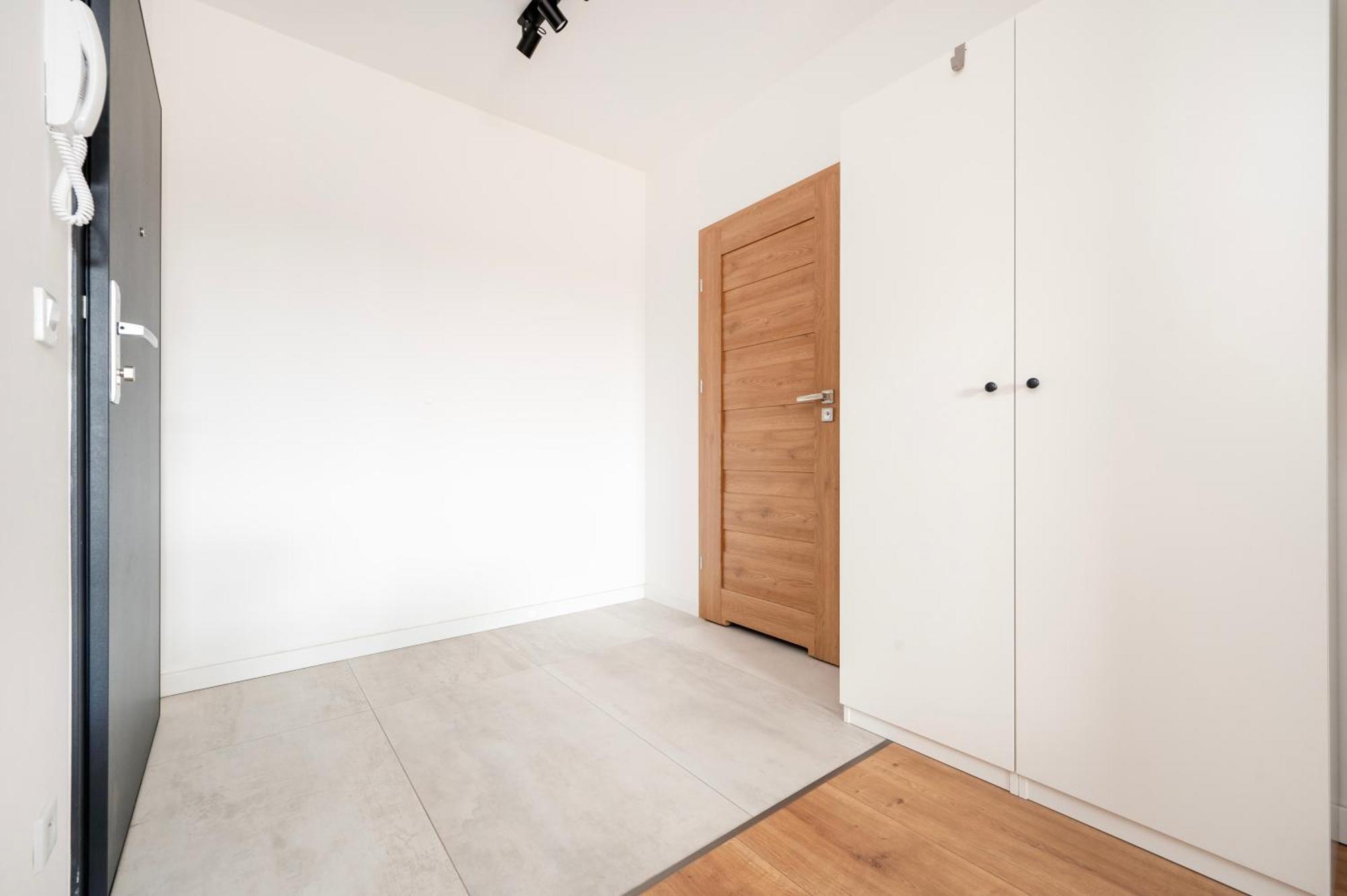 Apartamenty Fuzja - Komfortowe Mieszkania Blisko Centrum Lodzi Garaz ภายนอก รูปภาพ