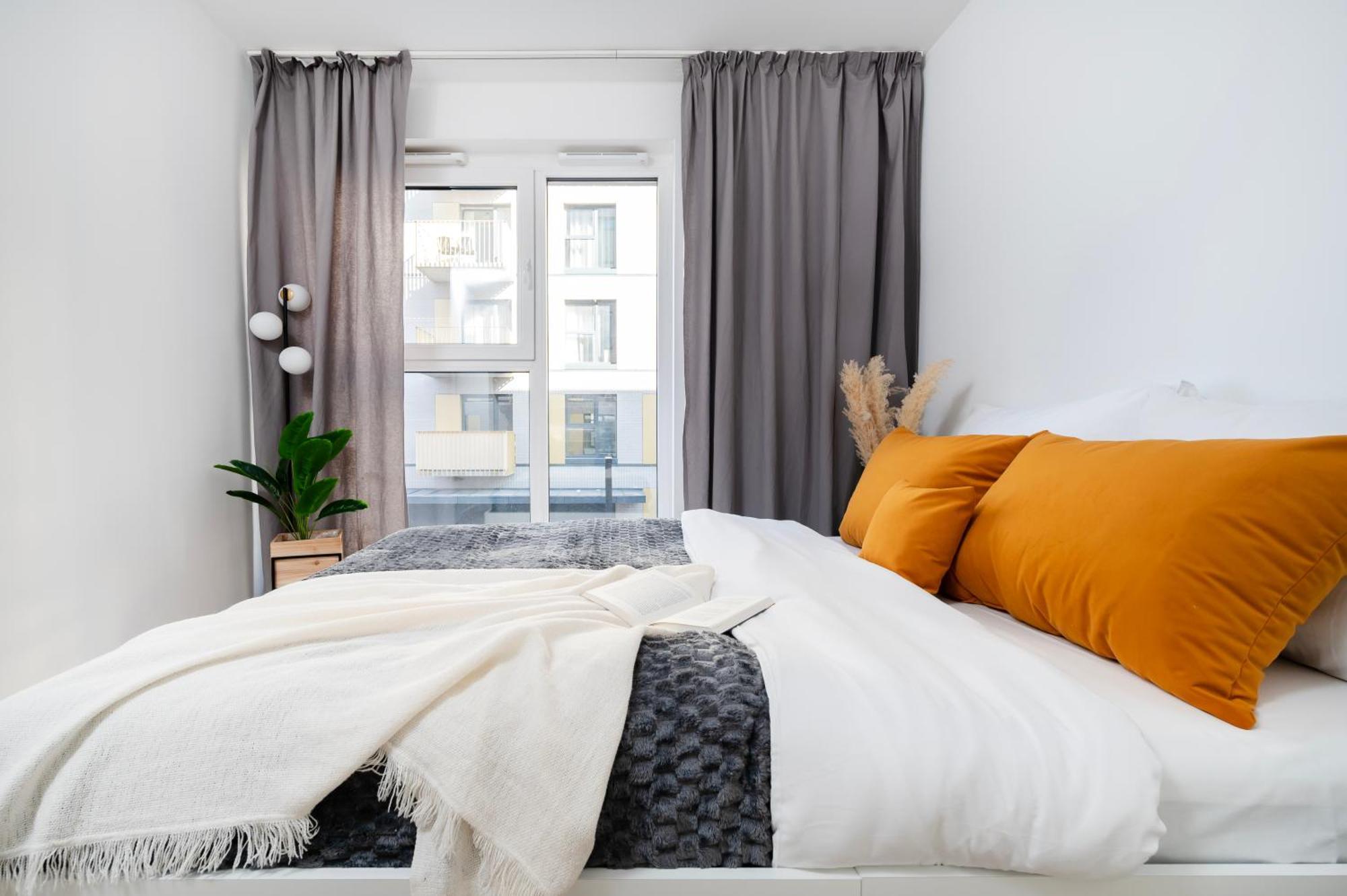 Apartamenty Fuzja - Komfortowe Mieszkania Blisko Centrum Lodzi Garaz ภายนอก รูปภาพ